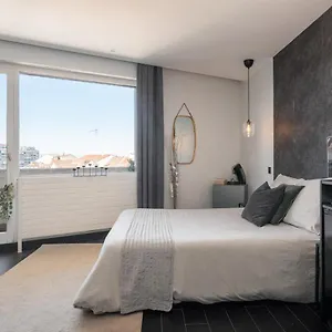  Appartement Black & White A 10 Mins A Pieds De La Gare Pour Geneve